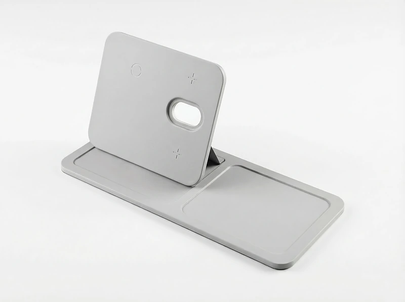 Organizer with 3-in-1 MagSafe Charger