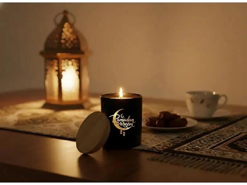 Arabian Oud Scented Candle with Bamboo Lid