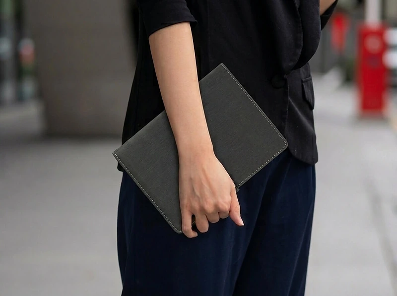 Executive Portfolio Powerbank with Wireless Charging Technology