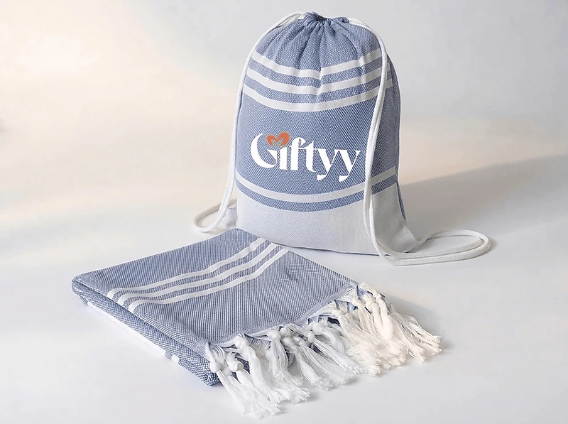 Пляжное полотенце Giftology в мешочке на завязках