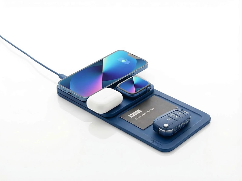 Organizer with 3-in-1 MagSafe Charger