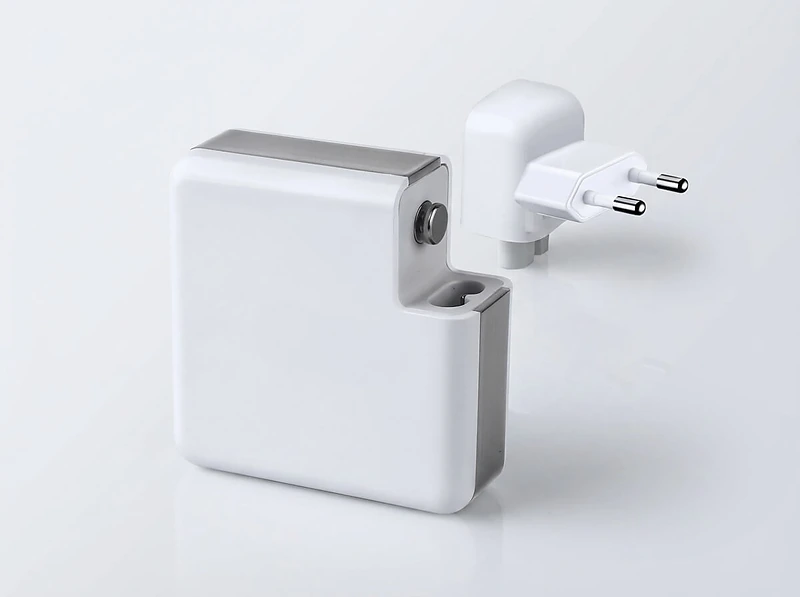 3in1 World Travel Adaptor with Power Bank