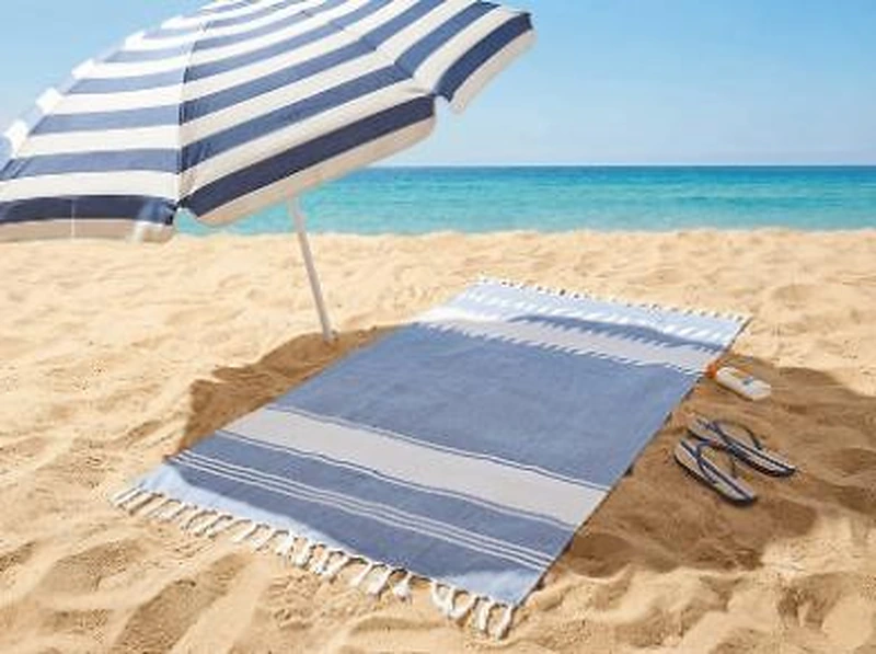Giftology Beach Towel in Drawstring Bag