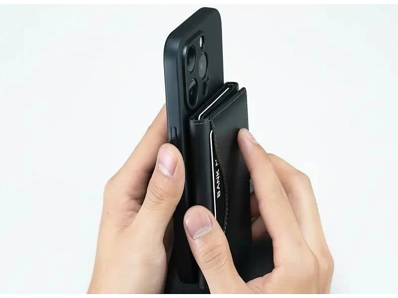 Slim PU Leather Card Holder with MagSafe Attachment