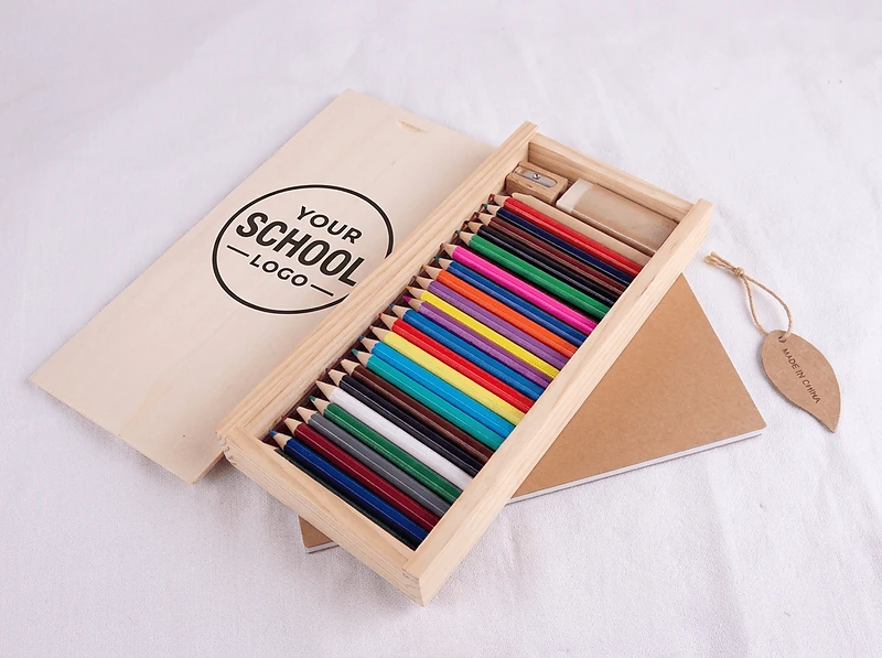 Art Kit with 24 Color Pencils