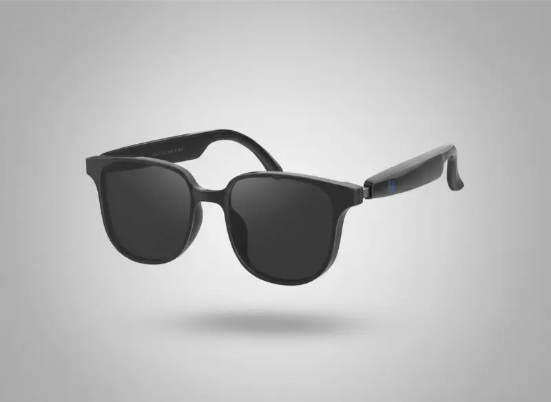Smart Sunglasses With AI Chat